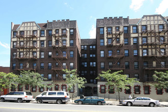 2047 Nostrand Ave in Brooklyn, NY - Foto de edificio - Building Photo