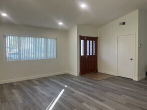 2540 Raft Ln in Oxnard, CA - Building Photo - Building Photo