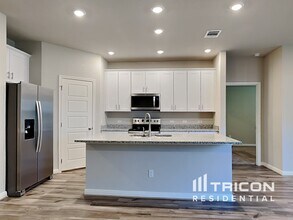 5815 Zoey Wy in Saint Hedwig, TX - Building Photo - Building Photo