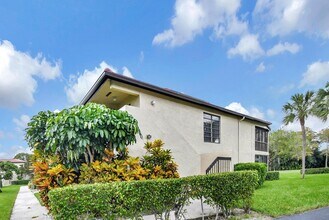 21209 Lago Cir in Boca Raton, FL - Building Photo - Building Photo