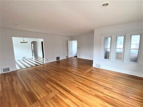 105 Helen St in Binghamton, NY - Building Photo - Building Photo