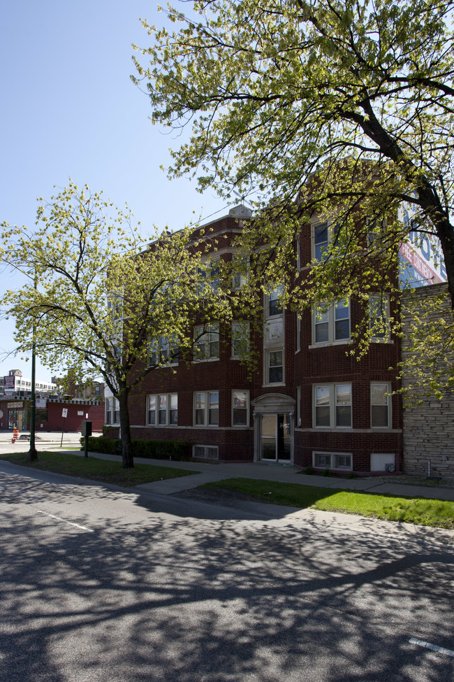 5982 N Ridge Rd in Chicago, IL - Building Photo - Building Photo