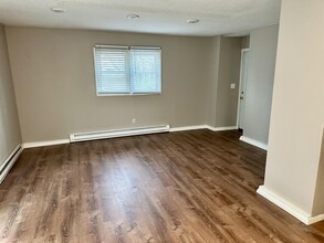 620 Fitzsimmons St in Hendersonville, NC - Building Photo - Building Photo