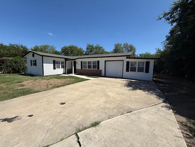 522 Sutton Dr in San Antonio, TX - Building Photo - Building Photo