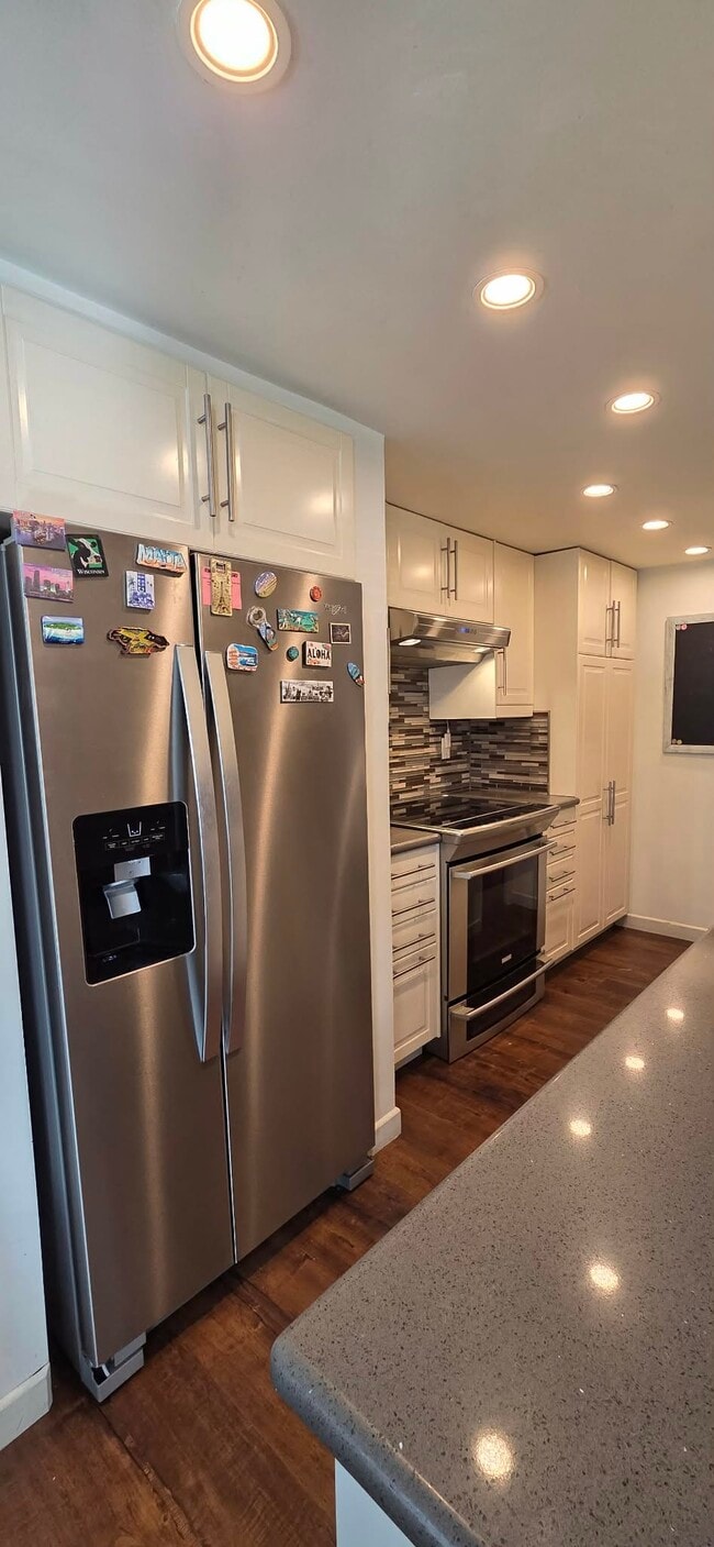 6017 Via Breve, Unit 2 in Simi Valley, CA - Foto de edificio - Building Photo