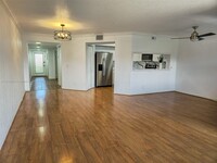 12500 SW 5th Ct, Unit #412 updated in Pembroke Pines, FL - Foto de edificio - Building Photo