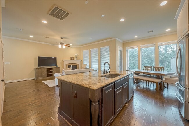 property at 42 Daffodil Meadow Pl