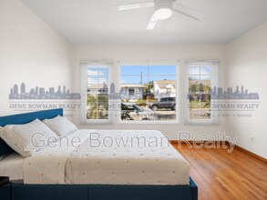 6129 Pembroke Dr in San Diego, CA - Foto de edificio - Building Photo