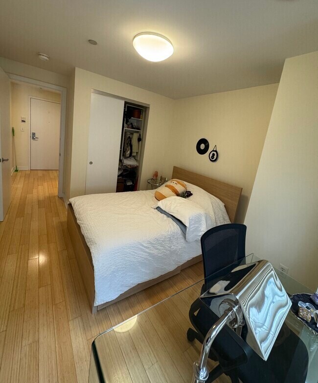 41 Boylston St, Unit 302 in Boston, MA - Foto de edificio - Building Photo