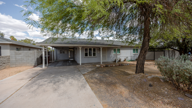 2901 N Miller Rd in Scottsdale, AZ - Foto de edificio - Building Photo