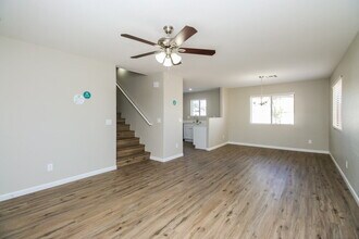 1198 E Dust Devil Dr in San Tan Valley, AZ - Foto de edificio - Building Photo