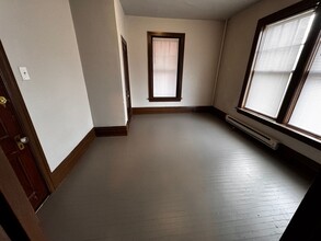 1921 Market St in Harrisburg, PA - Foto de edificio - Building Photo