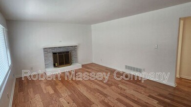 3127 Michael Dr in Louisville, KY - Building Photo - Building Photo