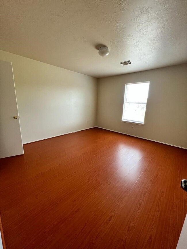 property at 3302 Coldwater Canyon Ln