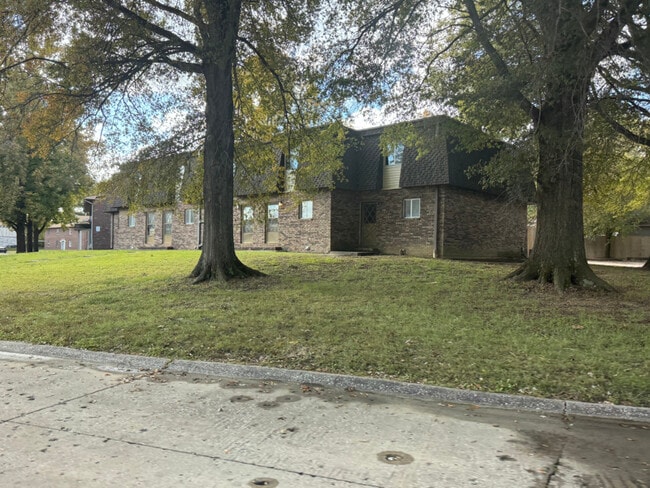 623 Sycamore Cir in Cape Girardeau, MO - Building Photo - Building Photo