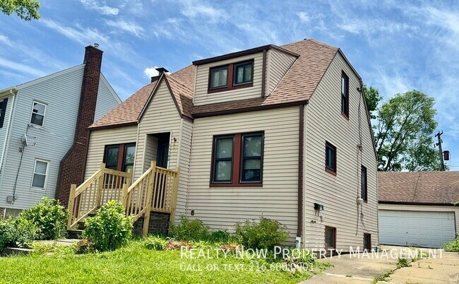 property at 11100 Lincoln Ave