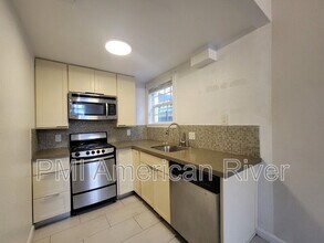 1716 Capitol Ave in Sacramento, CA - Building Photo - Building Photo