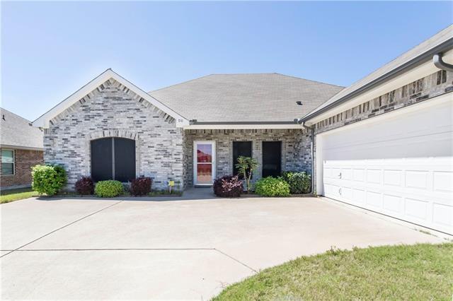 710 Adams St in Waxahachie, TX - Building Photo