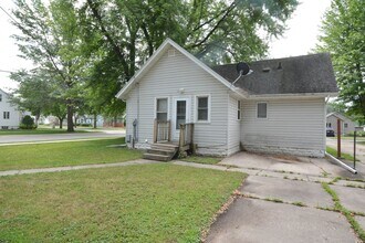 800 12th Ave NW in Austin, MN - Building Photo - Building Photo
