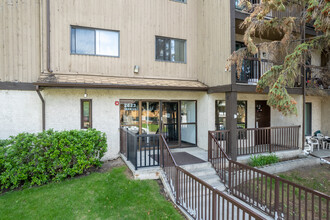 Albert Park Apartments in Calgary, AB - Building Photo - Building Photo