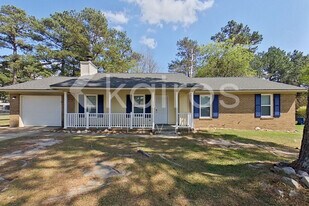 1113 Patrick Dr in Fayetteville, NC - Building Photo