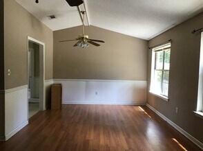 907 Canyon Ct in Hinesville, GA - Building Photo - Building Photo