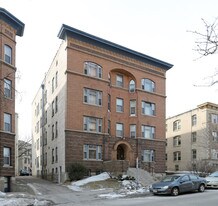 Lowry Hill Apartments in Minneapolis, MN - Building Photo