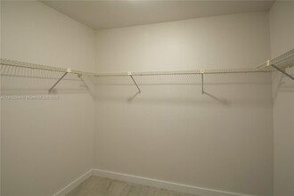 1717 Whitehall Dr, Unit #201 in Davie, FL - Building Photo - Building Photo