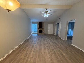 7306 Hardesty in San Antonio, TX - Building Photo - Building Photo