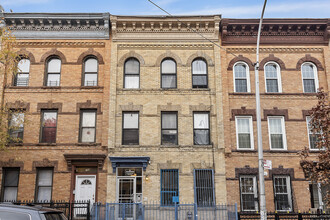 296 Linden St in Brooklyn, NY - Foto de edificio - Building Photo