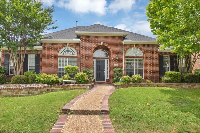 property at 2704 Oakland Hills Dr