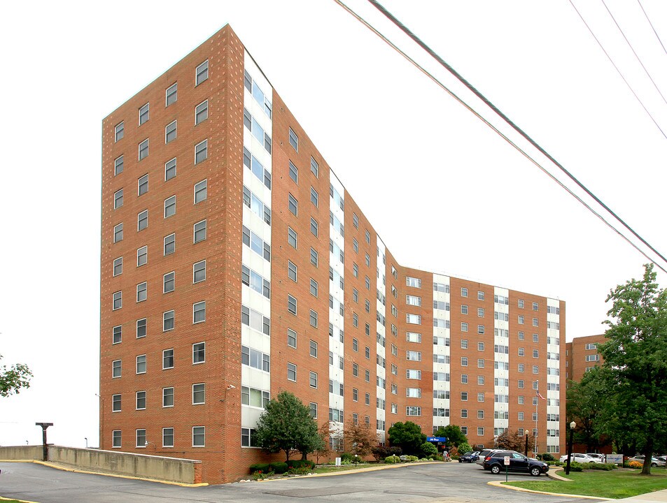 The Lakehouse in Lakewood, OH - Foto de edificio