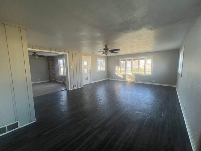 1470 S Demeter Dr in Freeport, IL - Building Photo - Building Photo