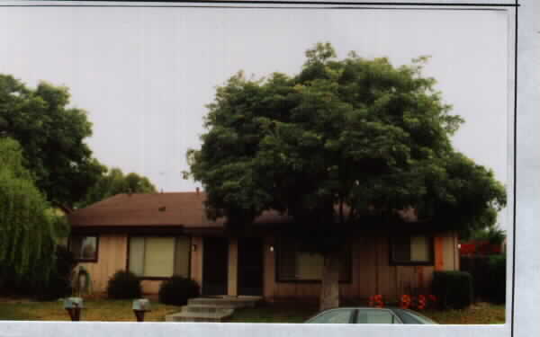 8829-8831 Tiber St in Ventura, CA - Building Photo - Building Photo