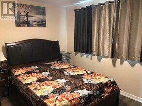 46 Autumn Blvd in Brampton, ON - Building Photo - Building Photo