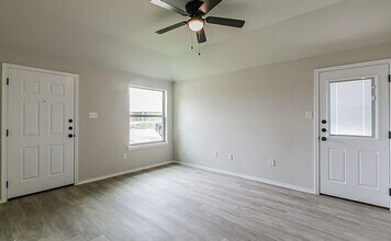 713 A Eastland Dr in Temple, TX - Building Photo - Building Photo