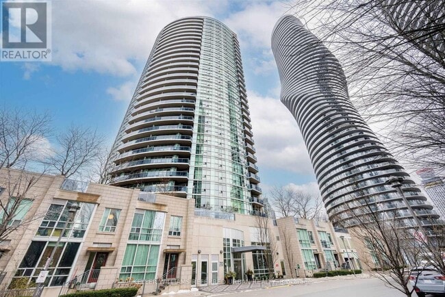 90 Absolute Ave in Mississauga, ON - Building Photo - Building Photo