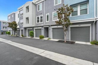 3470 Spring Tide Terrace-Unit -1 in San Diego, CA - Building Photo - Building Photo