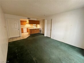 101 Luna Way-Unit -108 in Las Vegas, NV - Building Photo - Building Photo