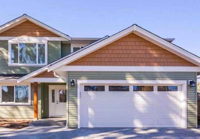 716 Victoria Rd in Nanaimo, BC - Building Photo - Building Photo
