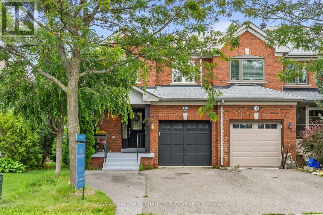 170 Banbrooke Crescent in Newmarket, ON - Building Photo