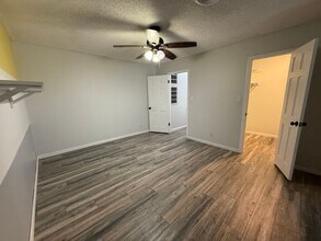 7031 E 70th St in Tulsa, OK - Building Photo - Building Photo