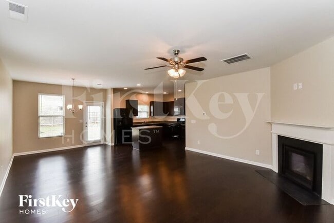 584 Dasheill Ln in Atlanta, GA - Building Photo - Building Photo