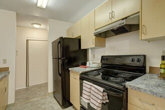 Stirling Place in Edmonton, AB - Building Photo - Building Photo