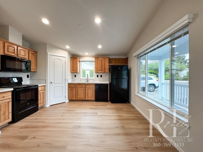 8505 Knute Ln NW in Silverdale, WA - Building Photo - Building Photo