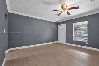 3010 NW 95th Terrace-Unit -3010 in Miami, FL - Building Photo - Building Photo