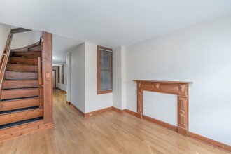 2440 Fleet St in Baltimore, MD - Building Photo - Building Photo