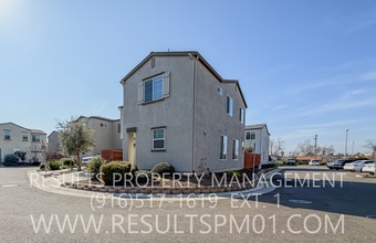 6762 Mangosteen Ln in Sacramento, CA - Building Photo - Building Photo