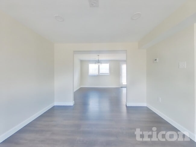 13 Cardigan Ct in Waldorf, MD - Foto de edificio - Building Photo