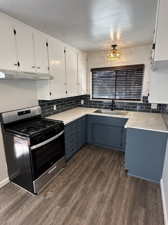 1016 Western Ave, Unit G